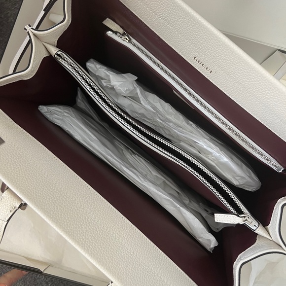 Gucci Handbag - Picture 6 of 6